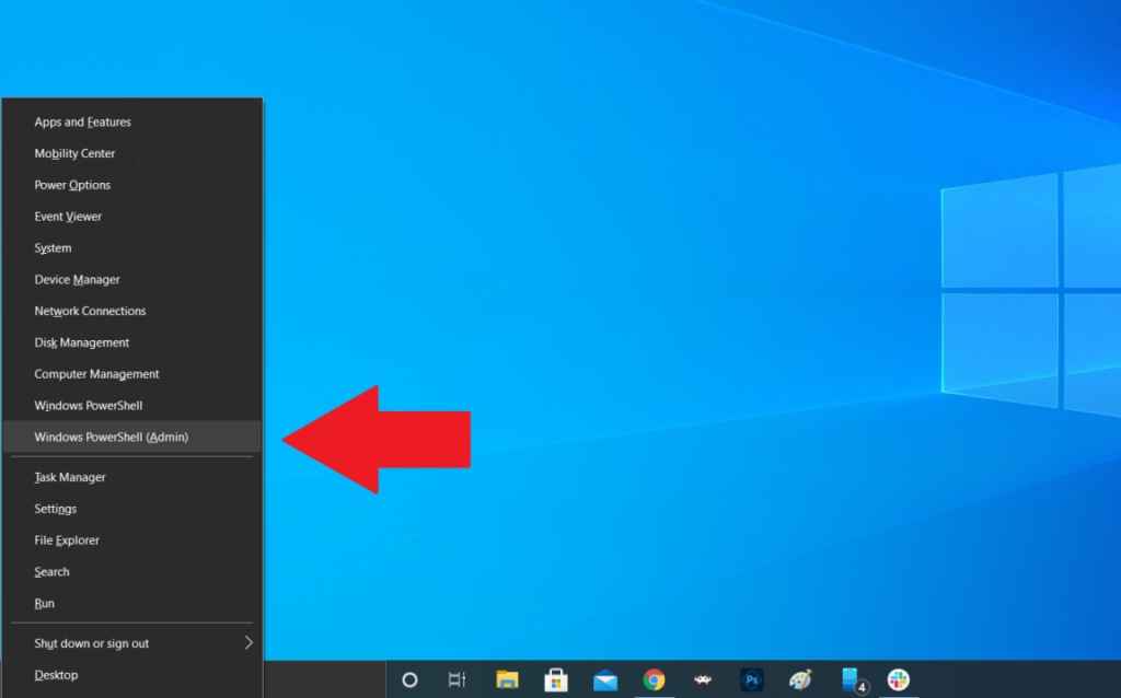Langkah cara cek baterai laptop di Windows 10: Klik kanan Start Menu dan pilih Windows PowerShell (Admin) seperti ditunjuk panah merah.
