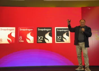 Dominikus Susanto dari Qualcomm Indonesia saat presentasi di acara peluncuran resmi Snapdragon 8 Gen 5 dan X2 Elite Series di Jakarta.