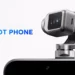 Close-up kamera pop-up Honor Robot Phone yang berbentuk seperti kepala robot, mengilustrasikan peluncurannya di MWC 2026.