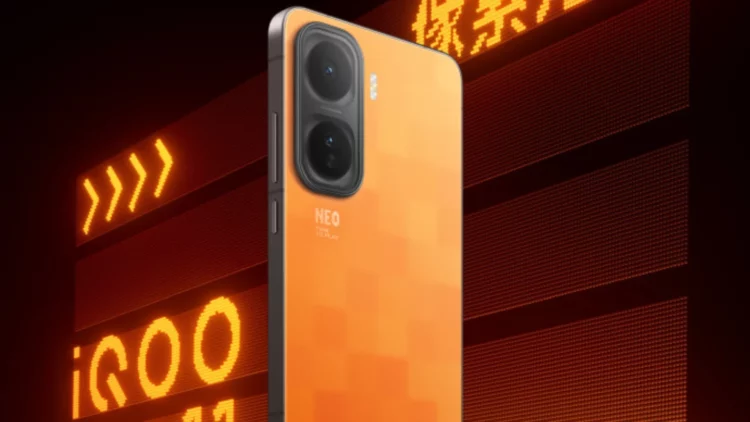 HP gaming iQOO Neo11 varian Pixel Orange resmi rilis, menampilkan desain bodi dan modul kamera ganda yang ditenagai Snapdragon 8 Elite.