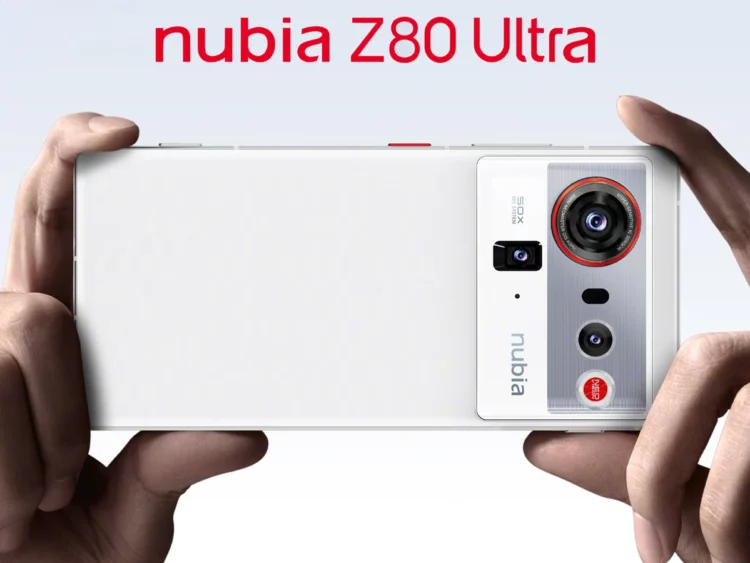 Tangan memegang Nubia Z80 Ultra warna putih, menyorot modul kamera 'Master 990' yang gahar, HP dengan baterai 7.200mAh.