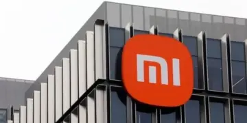 Tampilan gedung Xiaomi kelas flagship dengan layar besar dan desain premium, melambangkan fokus pada kualitas.