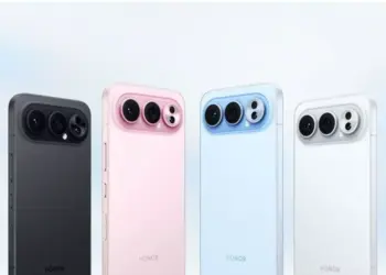 Empat smartphone Honor 500 Series dalam varian warna berbeda (hitam, pink, biru, putih), menunjukkan pilihan warna yang menarik.