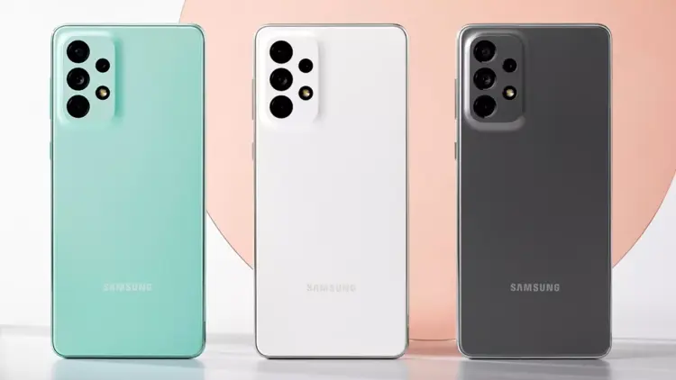 Tampilan layar smartphone Samsung A Series, menunjukkan kualitas layar Super AMOLED yang jernih.