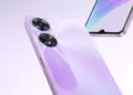 Tampilan belakang smartphone OPPO A78 5G berwarna ungu (Purple Mist) yang menonjolkan desain modul kamera ganda "Innovative AI Camera".