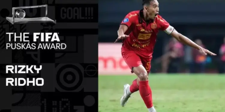 Grafis resmi FIFA Puskás Award menampilkan piala penghargaan dan foto Rizky Ridho sedang merayakan gol.