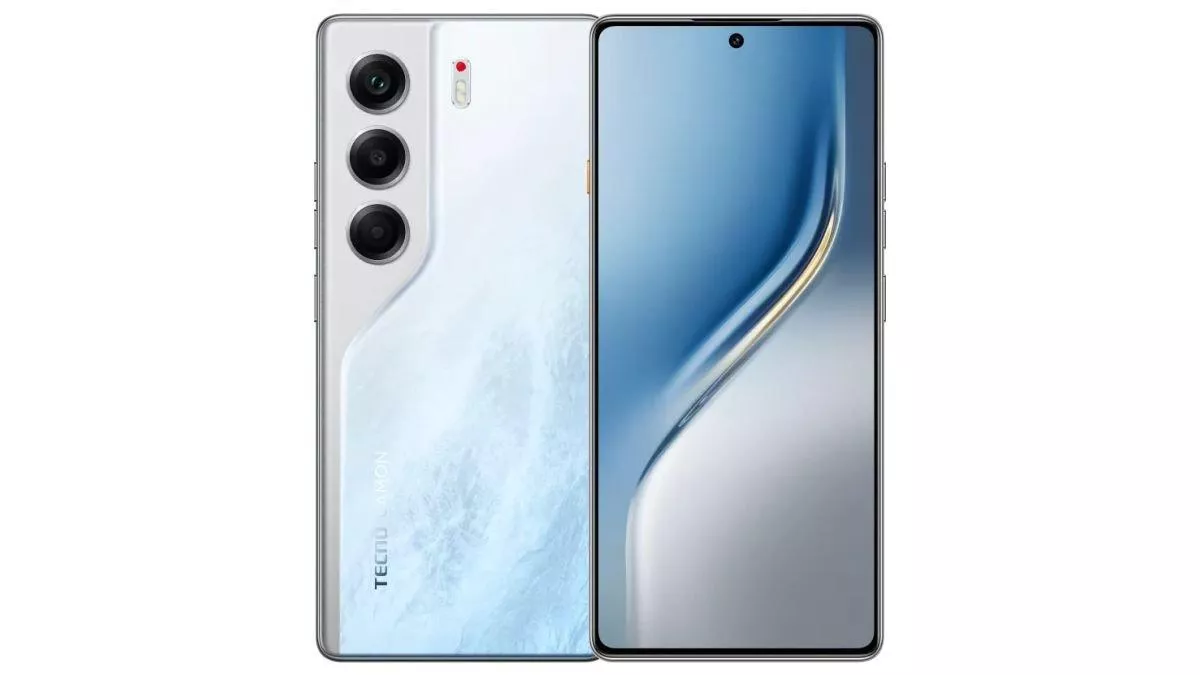 Tampilan belakang smartphone TECNO Camon 40 dengan modul kamera besar dan desain bodi yang unik.