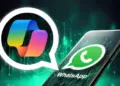 Logo WhatsApp di smartphone dengan simbol Artificial Intelligence atau chip, menyimbolkan integrasi teknologi AI.