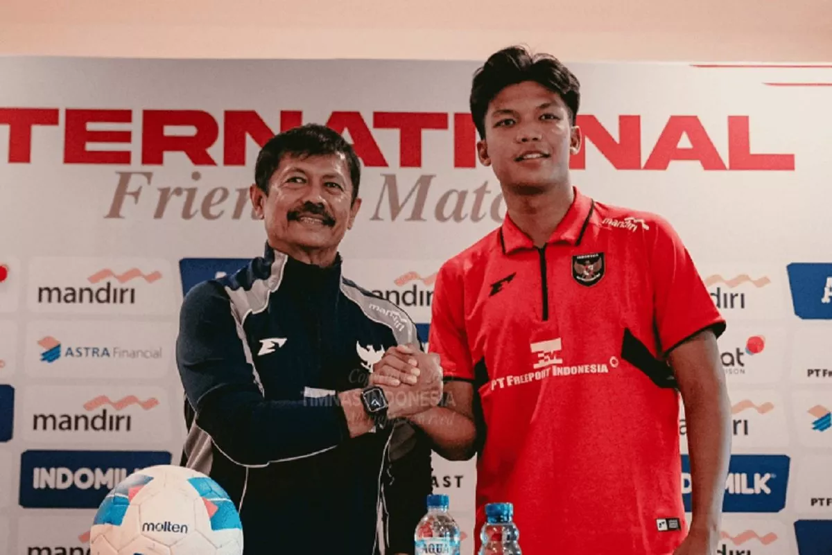 Poster resmi International Friendly Match Timnas U-23: Indonesia vs Mali, dengan detail tanggal 15 November 2025 dan logo Vidio.