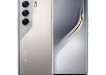 Tampilan layar smartphone TECNO Camon 40 dengan bezel tipis dan kualitas tampilan yang jernih.