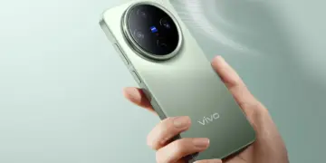 Ilustrasi desain smartphone seri Vivo X200 untuk berita bocoran Vivo X200T yang terdaftar di database GSMA sebagai varian Turbo performa tinggi.
