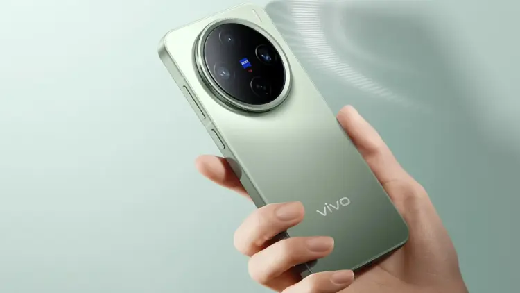 Ilustrasi desain smartphone seri Vivo X200 untuk berita bocoran Vivo X200T yang terdaftar di database GSMA sebagai varian Turbo performa tinggi.