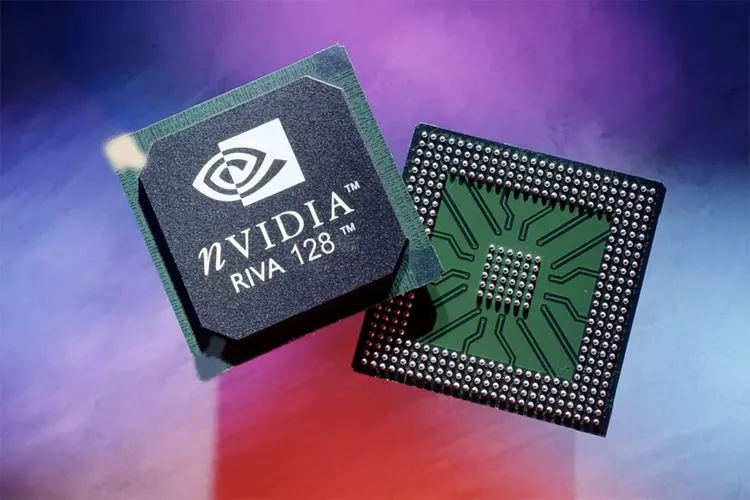Dua chip prosesor grafis NVIDIA RIVA 128 (GPU), menyimbolkan pasokan chip memori yang terganggu.