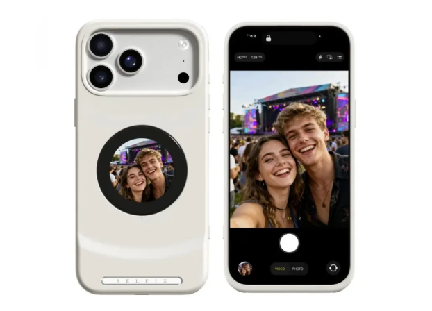 Dua unit iPhone (kemungkinan iPhone 17 Pro dan Pro Max) dalam casing transparan yang jelas, menonjolkan logo Apple dan modul tiga kamera.