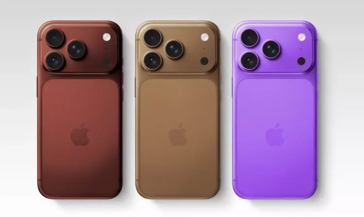 Dua unit iPhone (mewakili model Pro dan Non-Pro) dipajang di atas meja display, menyiratkan perbedaan fitur antar varian.