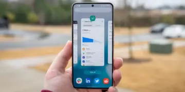 Cara cek aplikasi latar belakang di HP Xiaomi melalui menu penggunaan baterai untuk menghemat daya.