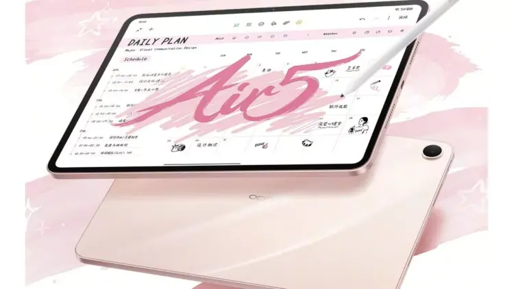 Close-up layar Oppo Pad Air5 yang menampilkan tulisan "Air5" bergaya artistik dan detail bodi belakang berwarna pink rose gold.