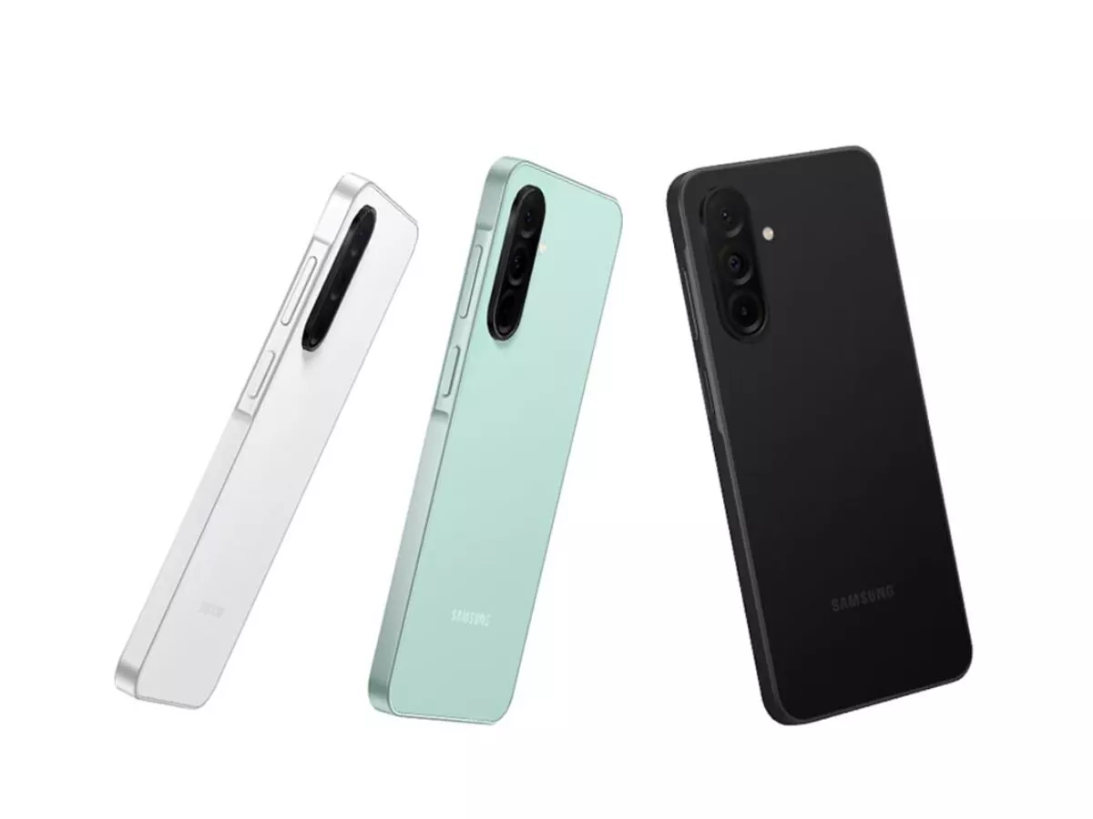 Detail modul kamera belakang Samsung Galaxy A37 yang memperlihatkan lensa besar mirip dengan desain seri Galaxy S flagship.