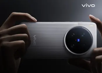 Bocoran vivo X300 Ultra menampilkan desain modul kamera Zeiss besar pada bagian belakang smartphone.