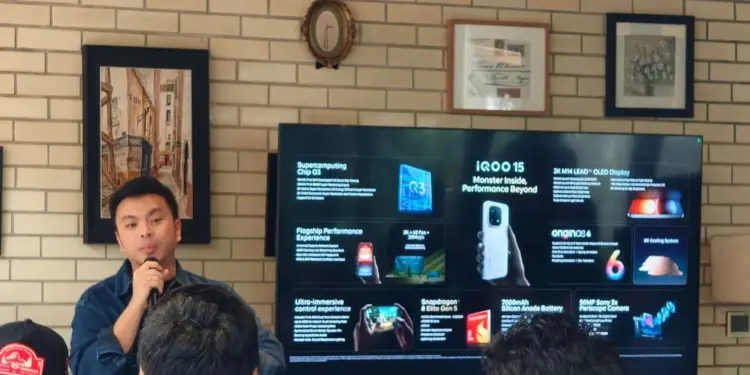 Jajaran produk iQOO Indonesia yang siap menjadi trendsetter smartphone berperforma tinggi di tahun 2026, menampilkan iQOO 15 dengan Snapdragon 8 Elite Gen 5.