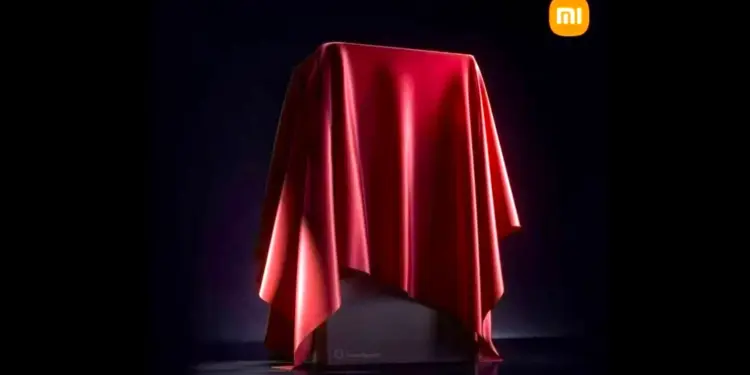 Teaser resmi pre-order Xiaomi 17 Ultra yang tertutup kain merah, menonjolkan fitur kamera 35mm dengan sensor LOFIC.