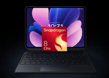 Ilustrasi tablet Xiaomi Pad 8 Pro dengan aksesoris keyboard dan logo chipset Snapdragon 8 Elite, menandakan performa tinggi varian global.