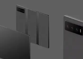 Render desain HP Xiaomi Tri-Fold berwarna hitam yang menampilkan mekanisme lipatan tiga layar dan modul kamera belakang, siap menantang Samsung Galaxy Z TriFold.