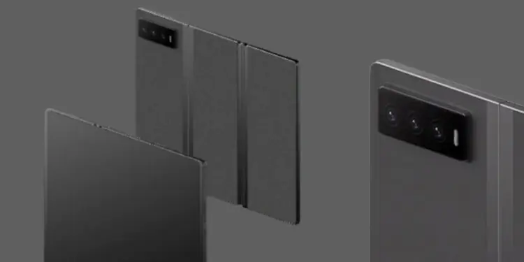Render desain HP Xiaomi Tri-Fold berwarna hitam yang menampilkan mekanisme lipatan tiga layar dan modul kamera belakang, siap menantang Samsung Galaxy Z TriFold.