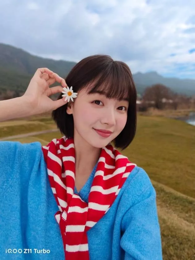 Hasil jepretan memukau dari kamera iQOO Z11 Turbo dengan reproduksi warna yang akurat dan detail yang kaya.