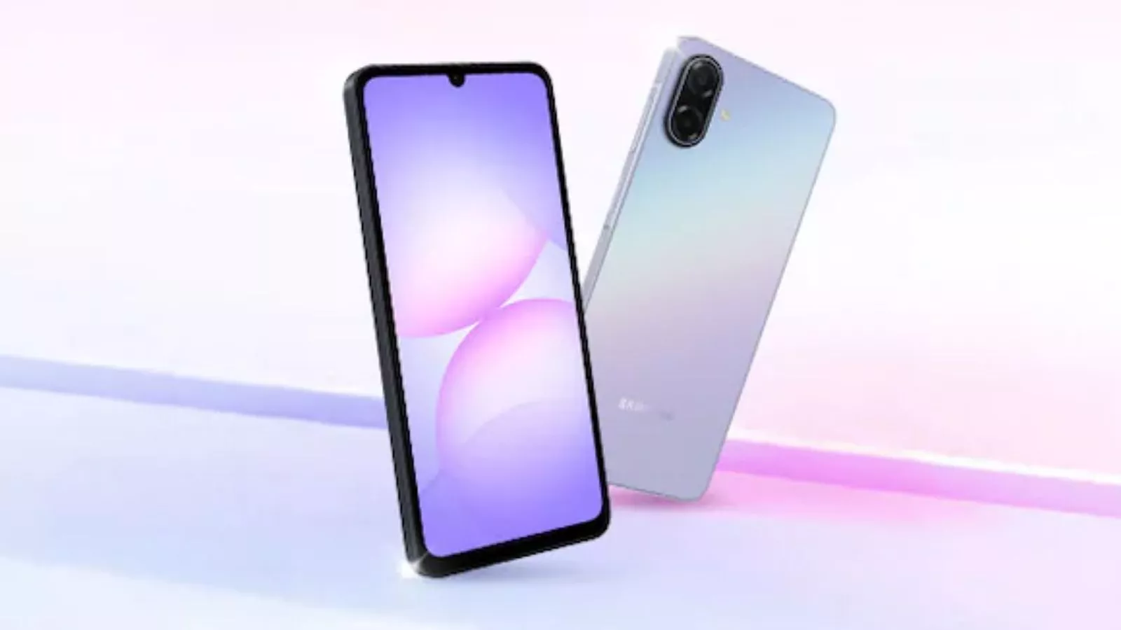 Tampilan depan dan belakang Samsung Galaxy A07 5G warna ungu muda dengan layar Infinity-U.