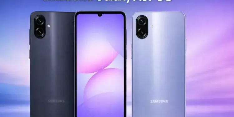 Jajaran varian warna Samsung Galaxy A07 5G, hitam dan ungu, dengan teks nama produk di atasnya.