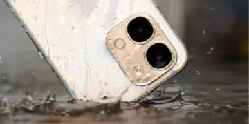 Detail bodi samping dan modul kamera Vivo Y31d yang kokoh, mengemas baterai besar 7.200 mAh dalam desain yang tetap ramping.