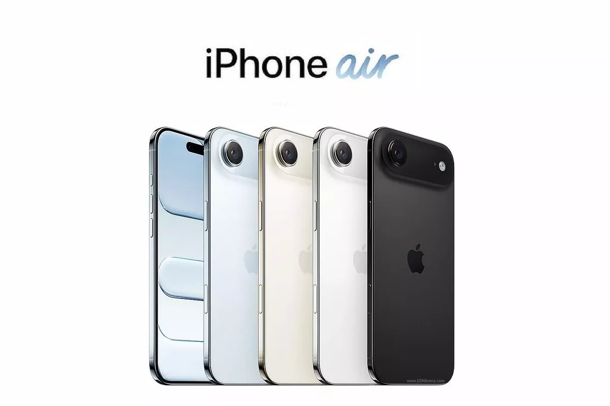 Seorang pengguna sedang mengedit video secara profesional menggunakan fitur AI editing di iPhone Air yang baru saja dibelinya.