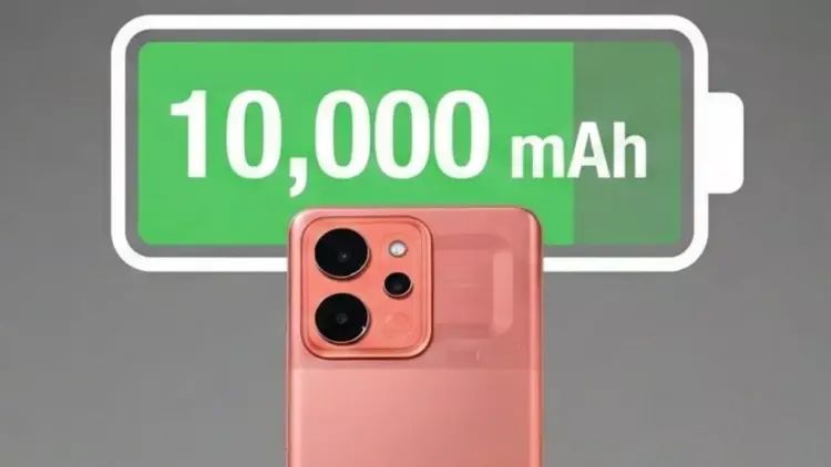 Ilustrasi kapasitas baterai Realme P4 Power sebesar 10.000mAh dengan latar belakang smartphone berwarna pink kemerahan.