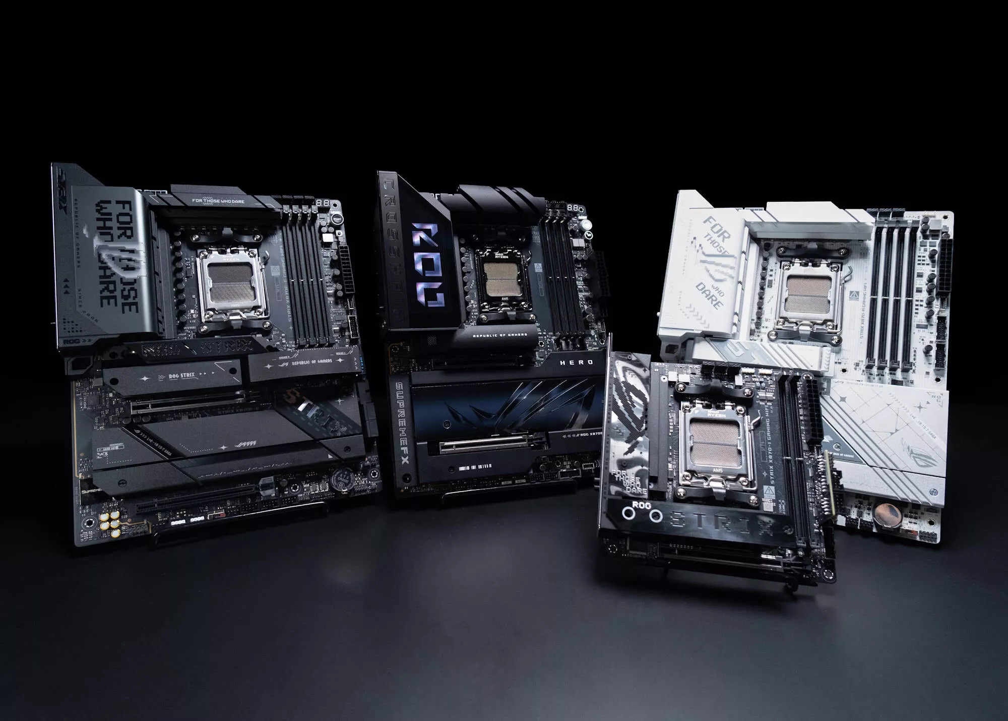 Jajaran motherboard ASUS ROG Strix dan ROG Crosshair Hero berbasis chipset AMD 800 Series.