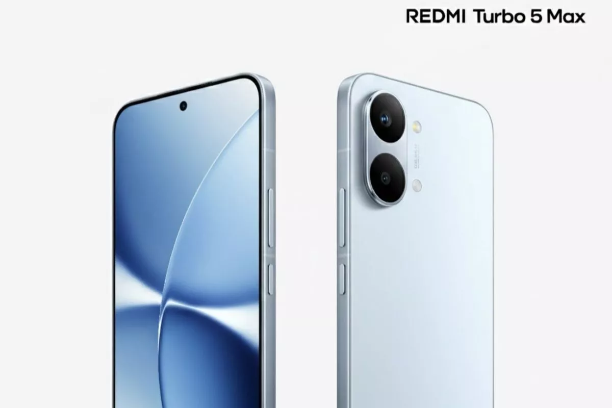 Desain depan dan belakang Redmi Turbo 5 Max warna Ice Blue dengan dua modul kamera besar yang elegan.