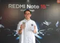 Detail modul kamera belakang ganda pada bodi REDMI Note 15 Series.