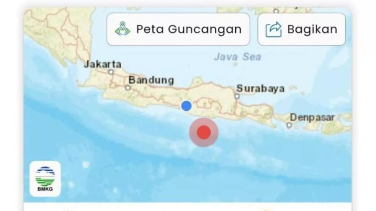 Peta guncangan BMKG menunjukkan titik pusat Gempa Pacitan di selatan Pulau Jawa.