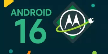 Logo Android 16 dengan ikon Motorola dan kabel pengisi daya, menandakan pembaruan sistem operasi terbaru.