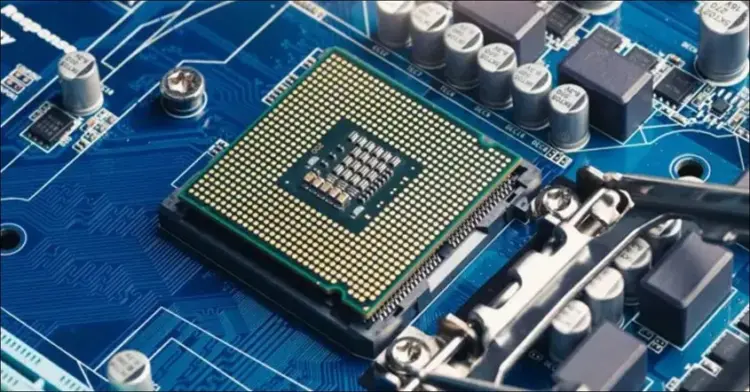 Antarmuka sistem yang responsif menunjukkan kecepatan pemrosesan data oleh processor gaming kelas atas.