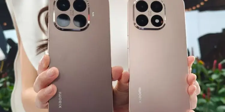 Smartphone Redmi 13C dan Redmi A3 yang dibanderol harga 1 jutaan.