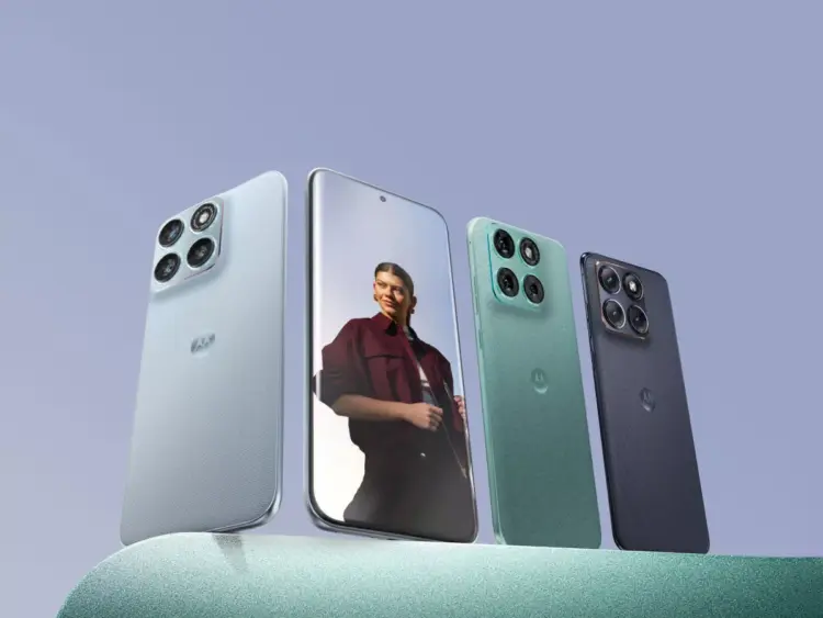 Deretan varian warna Motorola Edge 70 Fusion dengan layar lengkung dan modul kamera belakang empat lensa.