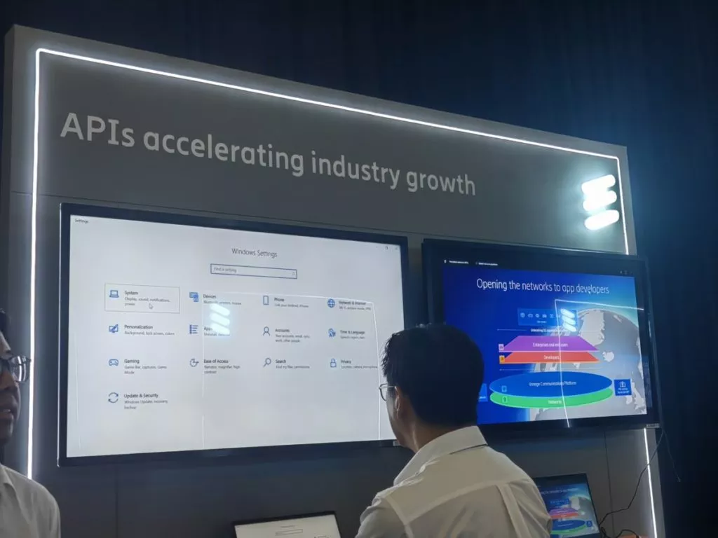 Paparan Ericsson mengenai percepatan industri melalui API jaringan (Programmable Network) untuk pengembang aplikasi.