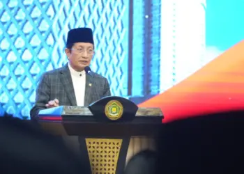 Suasana konferensi pers Sidang Isbat Idul Fitri 2026 di podium resmi Kementerian Agama.
