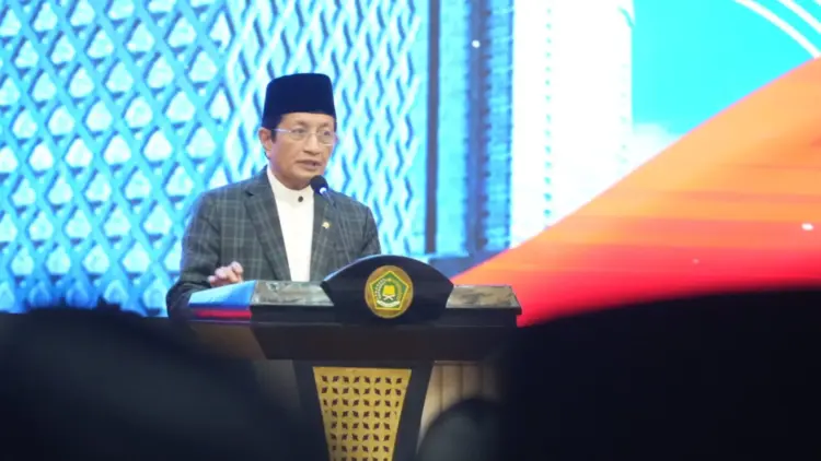 Suasana konferensi pers Sidang Isbat Idul Fitri 2026 di podium resmi Kementerian Agama.