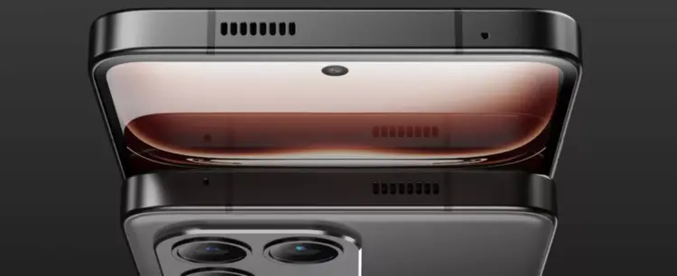 Perbandingan sisi atas dua unit Hiroh Phone yang menunjukkan lubang speaker dan desain bezel yang solid.