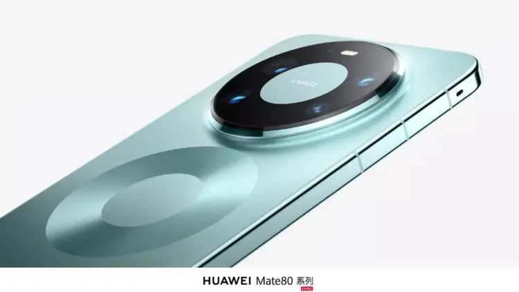 Render resmi HUAWEI Mate 80 Pro warna hijau toska dengan teks keterangan seri Mate 80.