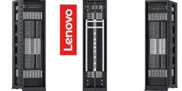 Rak server pusat data Lenovo yang kokoh, menampilkan solusi infrastruktur terintegrasi untuk mendukung teknologi Lenovo Hybrid AI Advantage bagi bisnis masa depan.