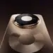 Close-up modul kamera belakang HUAWEI Mate 80 Pro berwarna emas dengan teknologi lensa XMAGE yang futuristik.