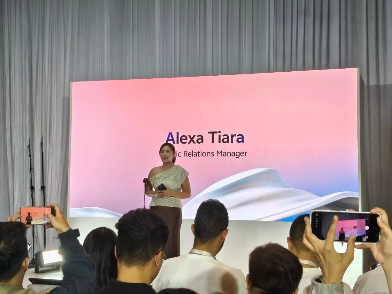 Alexa Tiara, Public Relations Manager vivo Indonesia, saat memberikan sambutan di acara rilis vivo Y31d Pro.